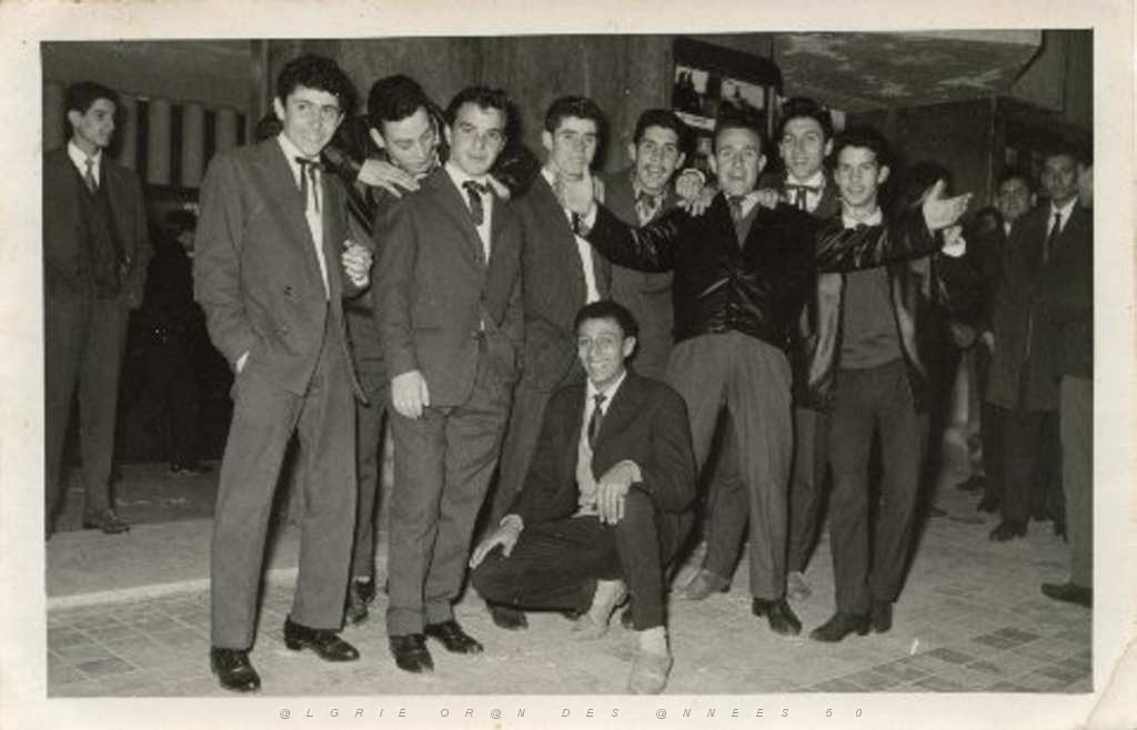 109 NOEL 1958 LES COPAINS A NOEL.jpg